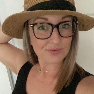 Welcome to my closet :)